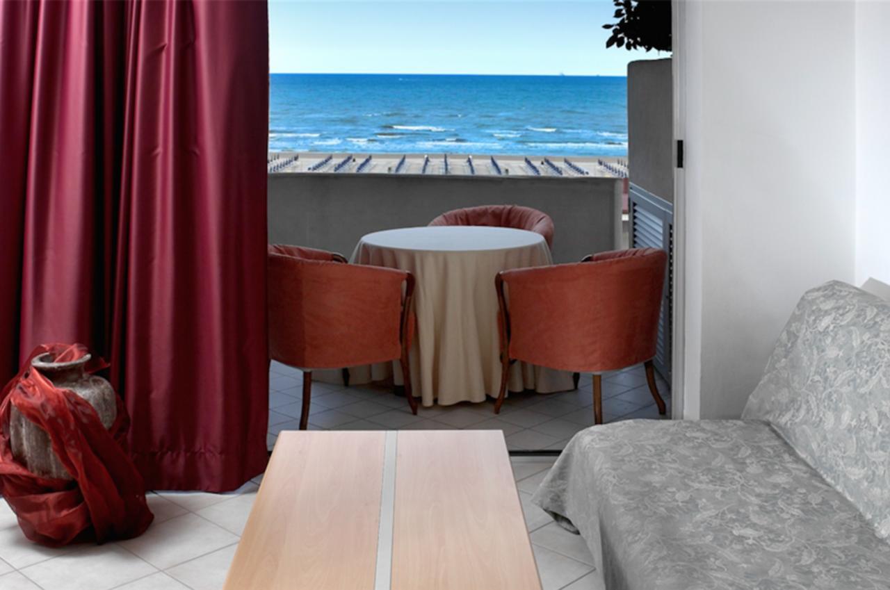 Altamarea Residence & Family Hotel Cervia Buitenkant foto