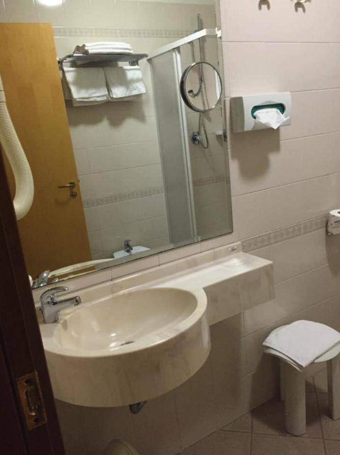 Altamarea Residence & Family Hotel Cervia Buitenkant foto